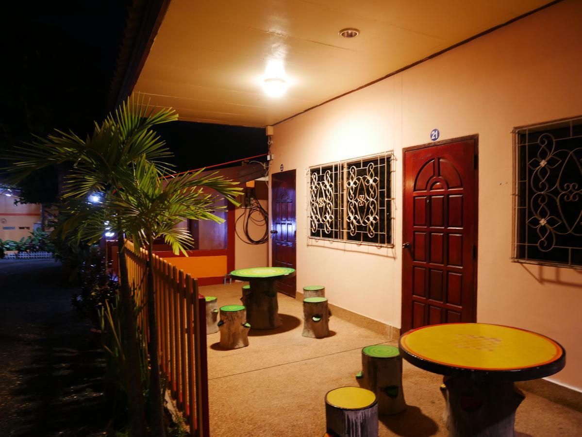 Khong Chiam Hotel Exteriör bild